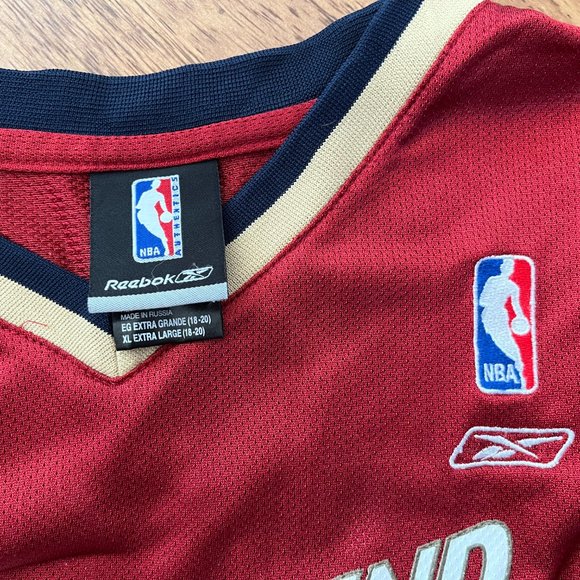 James NBA Cleveland 23 jersey - Picture 3 of 5